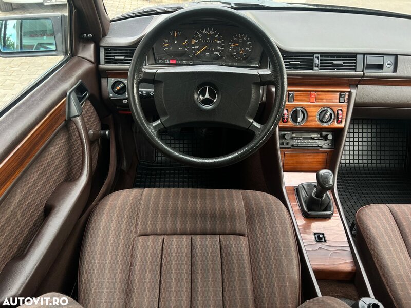 Mercedes-Benz W 124